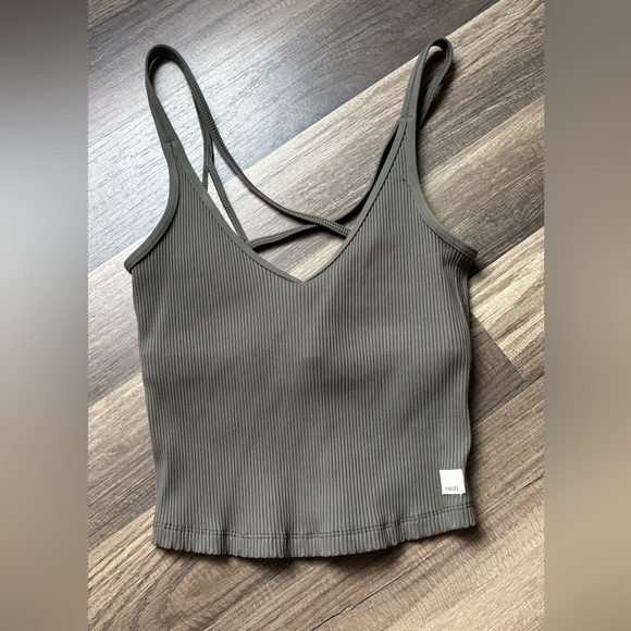 $72 Vuori Ribbed Crop Tank - Picture 4 of 8